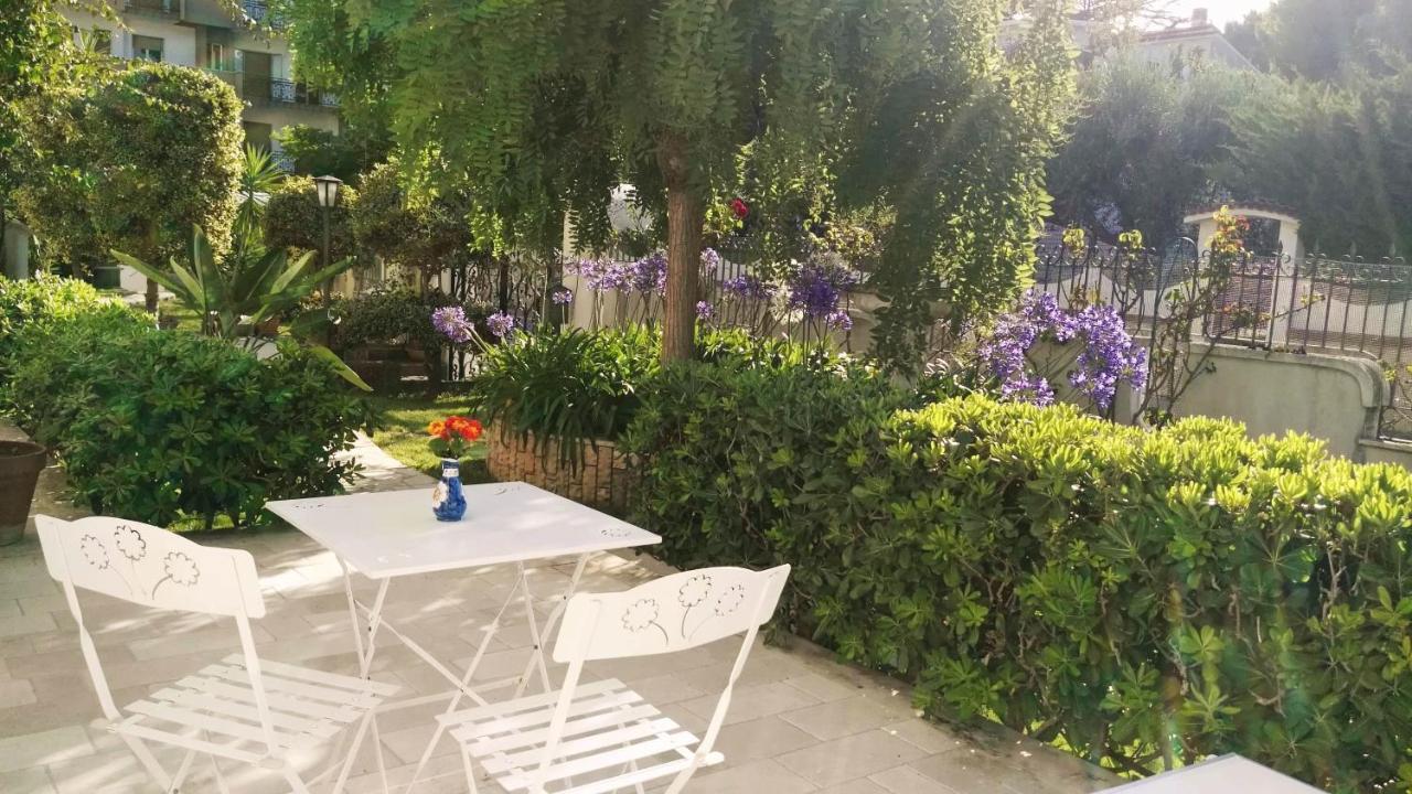 Villa Mary - Oroblu Trani Eksteriør billede